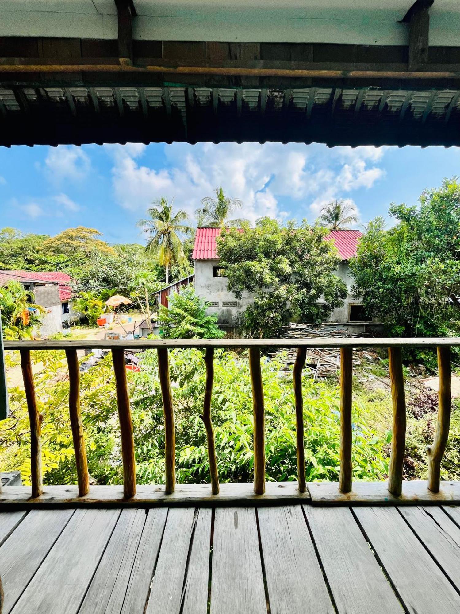 Happiness Guesthouse ロンサレム島 エクステリア 写真