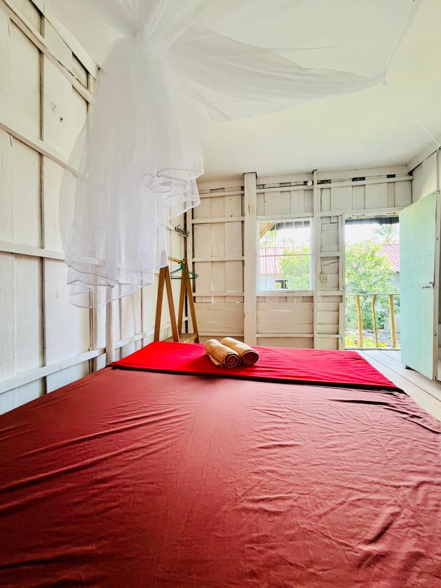 Happiness Guesthouse ロンサレム島 エクステリア 写真