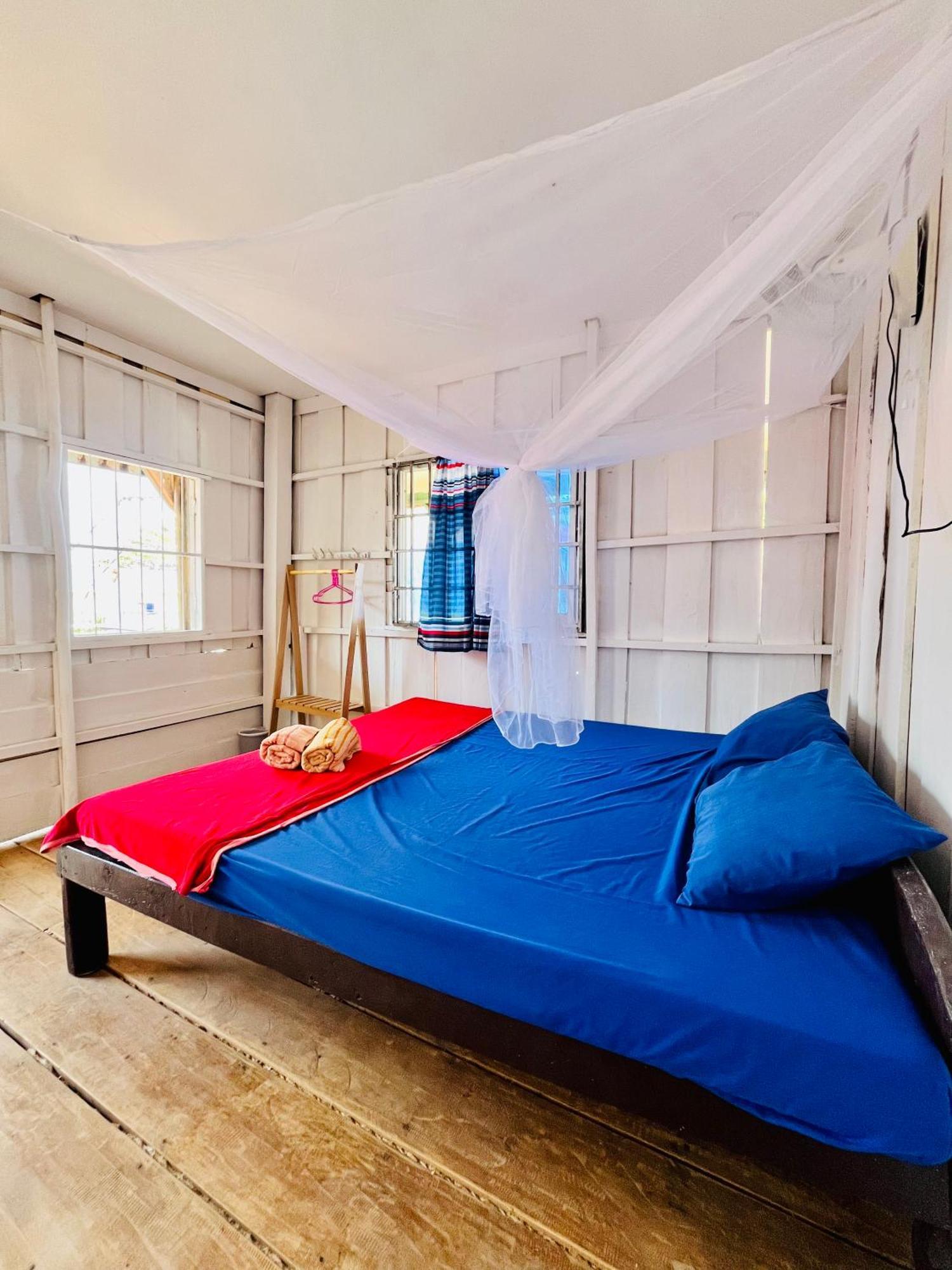 Happiness Guesthouse ロンサレム島 エクステリア 写真