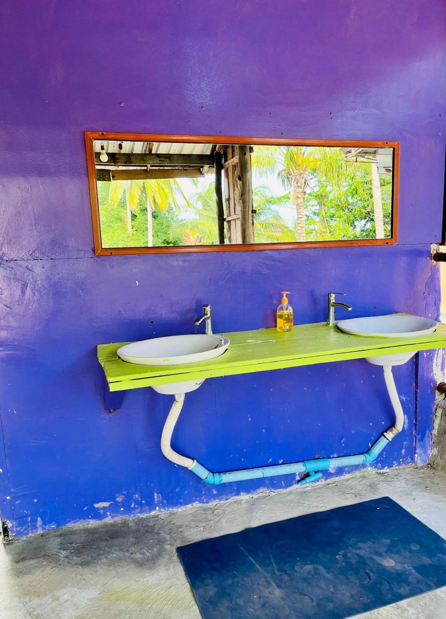 Happiness Guesthouse ロンサレム島 エクステリア 写真