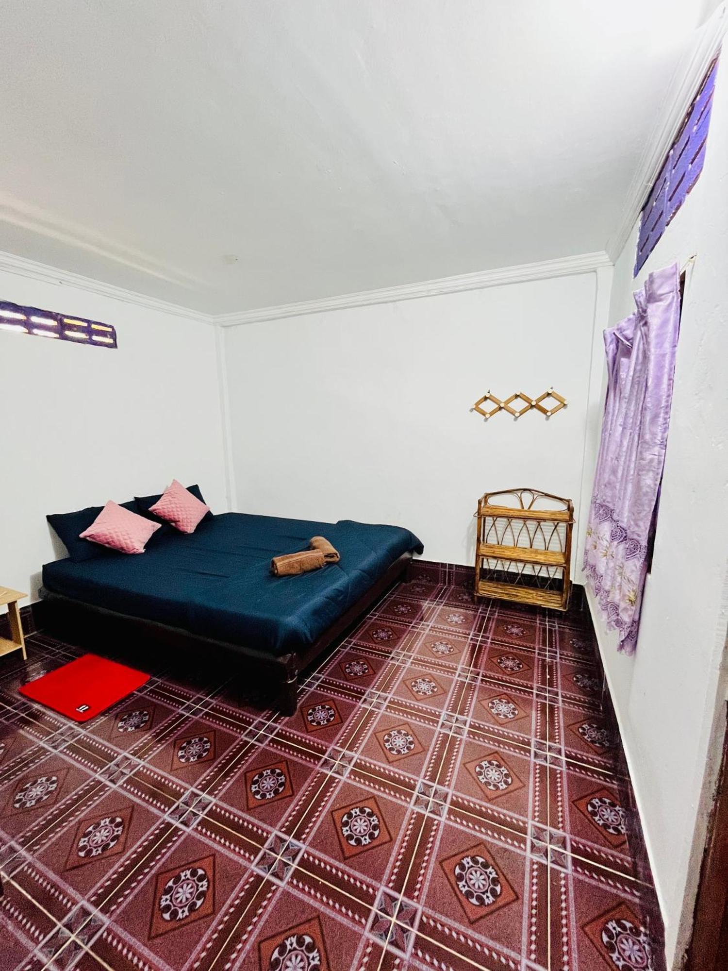 Happiness Guesthouse ロンサレム島 エクステリア 写真